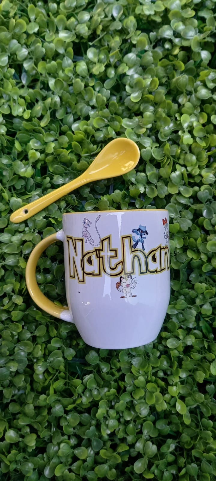 Caneca com design minimalista